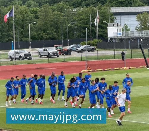 世体:世界杯18决赛西葡战,巴萨体育总监德科现场观战